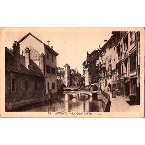 Vintage Annecy Le Quai de‎ l'Ile France Scenic Postcard 1936